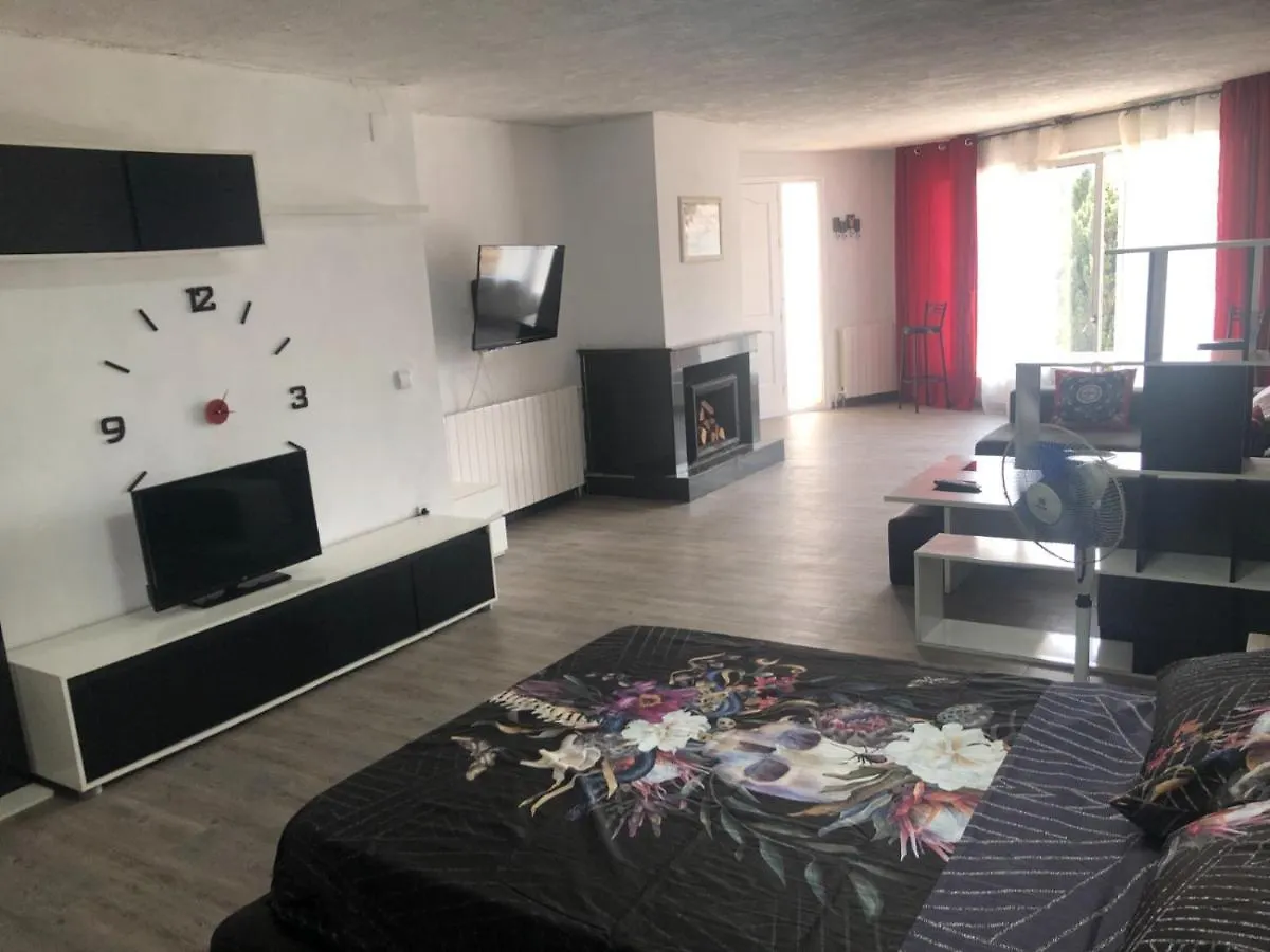 Estudio En Alquiler Begur